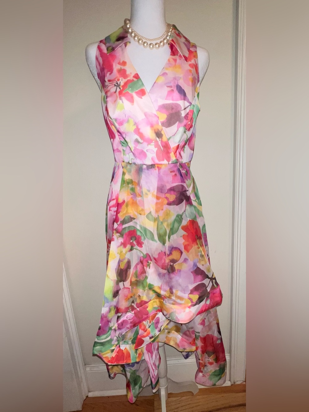 Adrianna Papell High-Low Dress. NWT.  Sz: 2. 
Retail: $229.  Asking: $129.